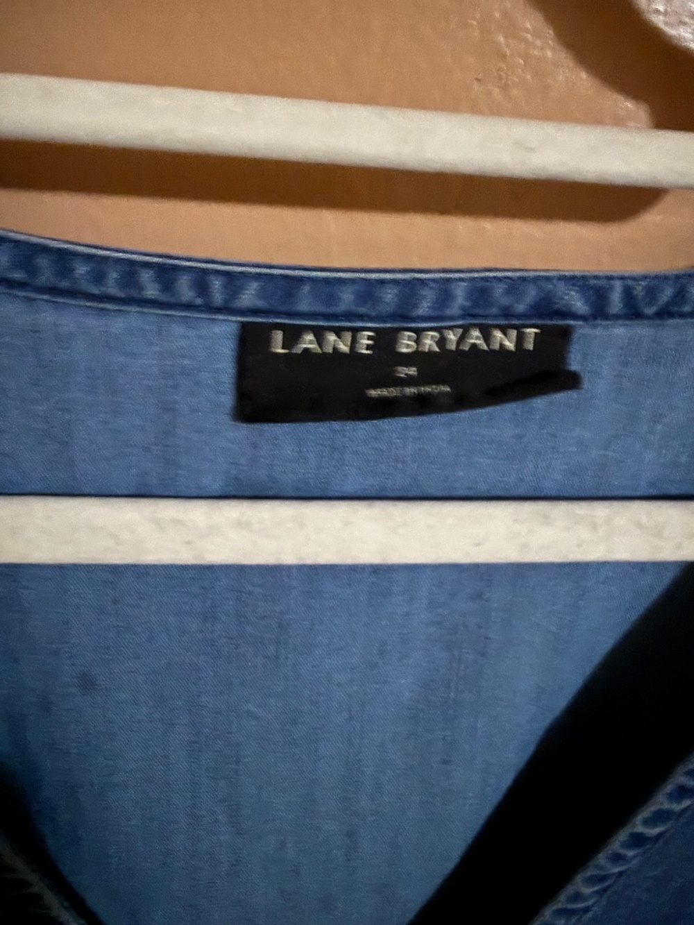 Lane Bryant size 24 chambray/denim style dress with pockets - Picture 4 of 6